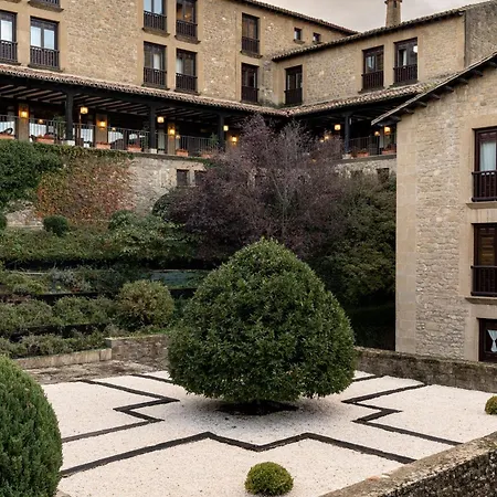Hotel De 4*